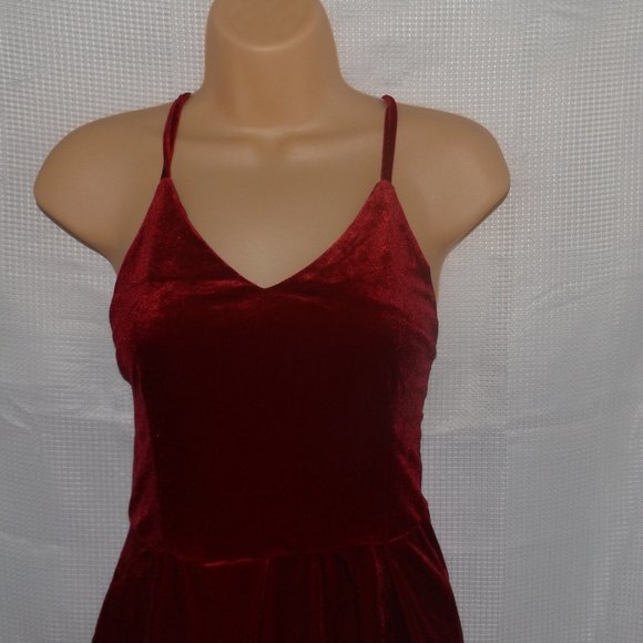 NEW Red Sz Jr XL Soft Velour Sleeveless Adjustable Straps Dress Side Pockets - Picture 2 of 4